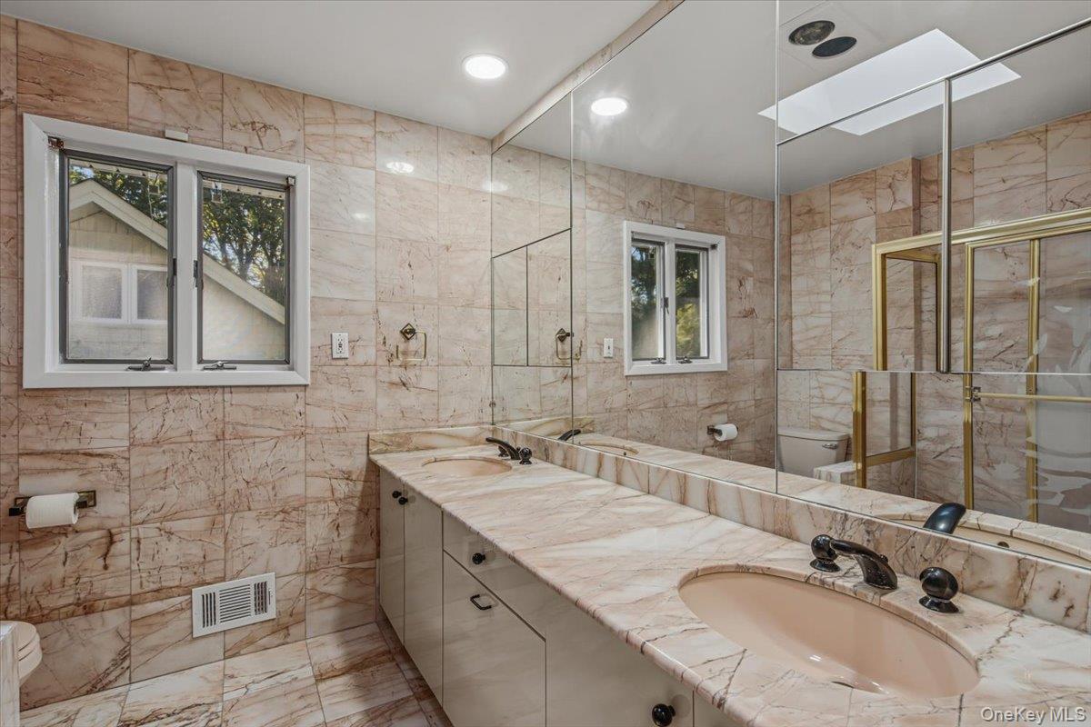 8 Hamilton Drive – For Sale photo 29