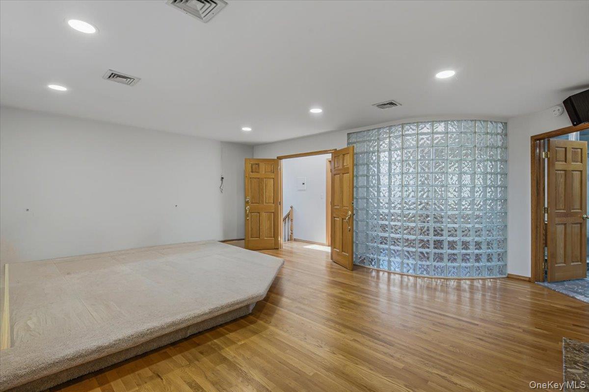 8 Hamilton Drive – For Sale photo 24