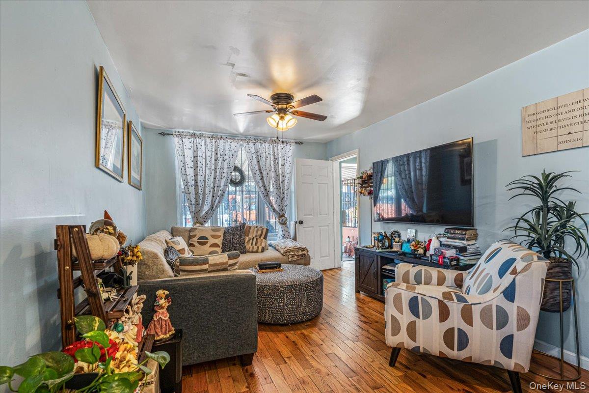 708 Snediker Avenue – For Sale photo 6