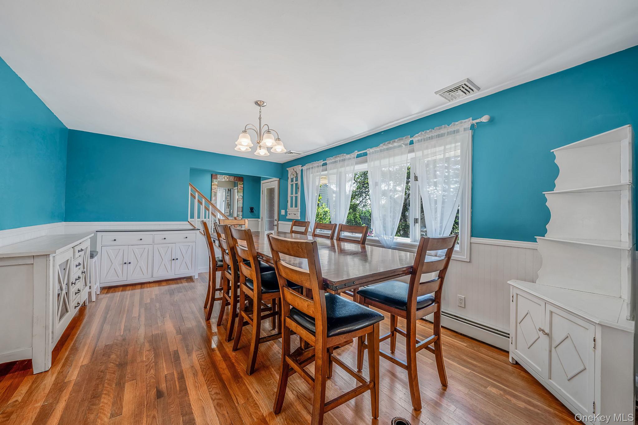 14 Benmor Court – For Sale photo 4
