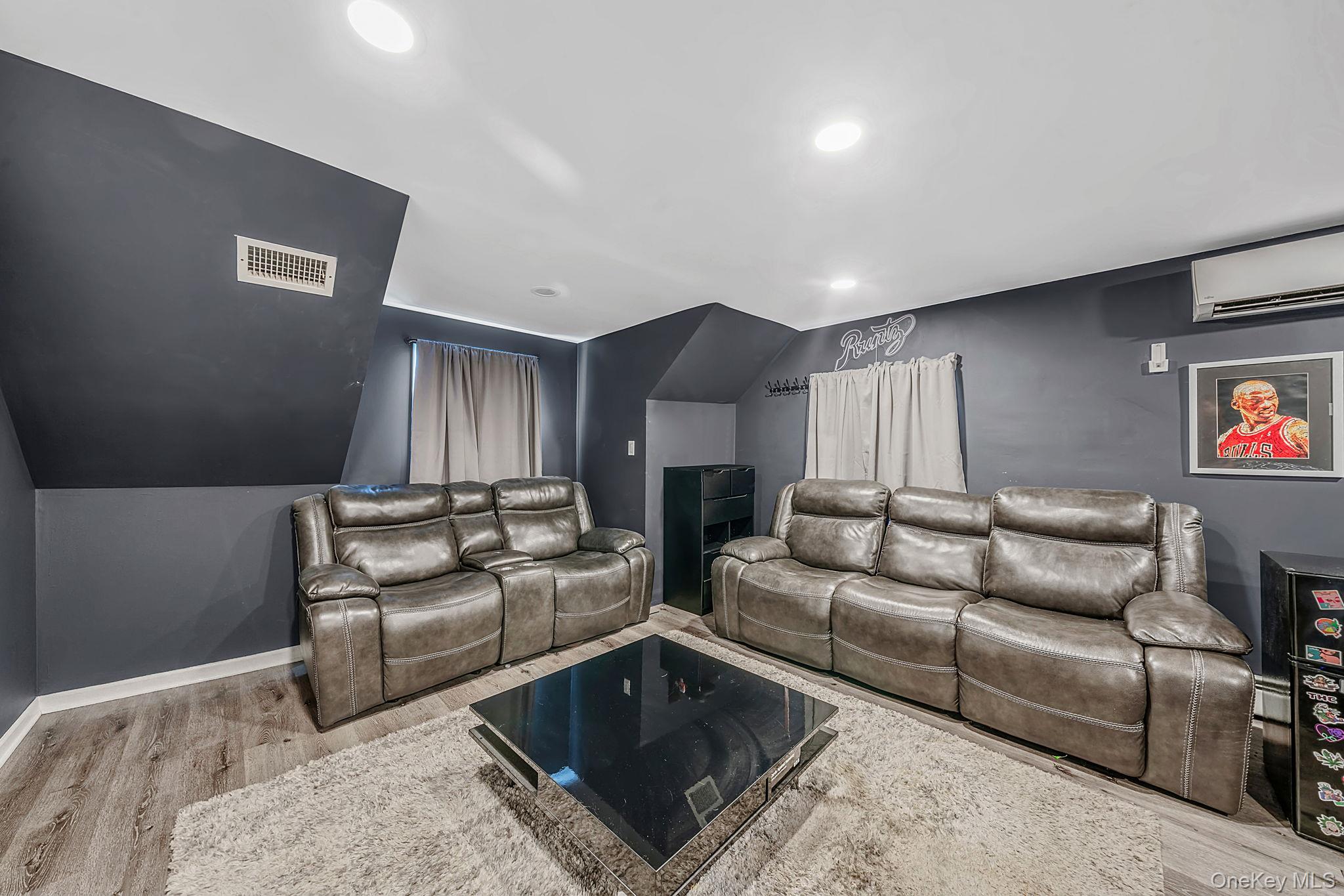 14 Benmor Court – For Sale photo 16