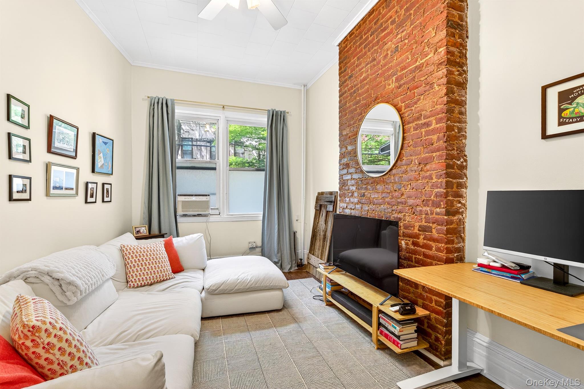 34 Sutton Street – For Sale photo 3