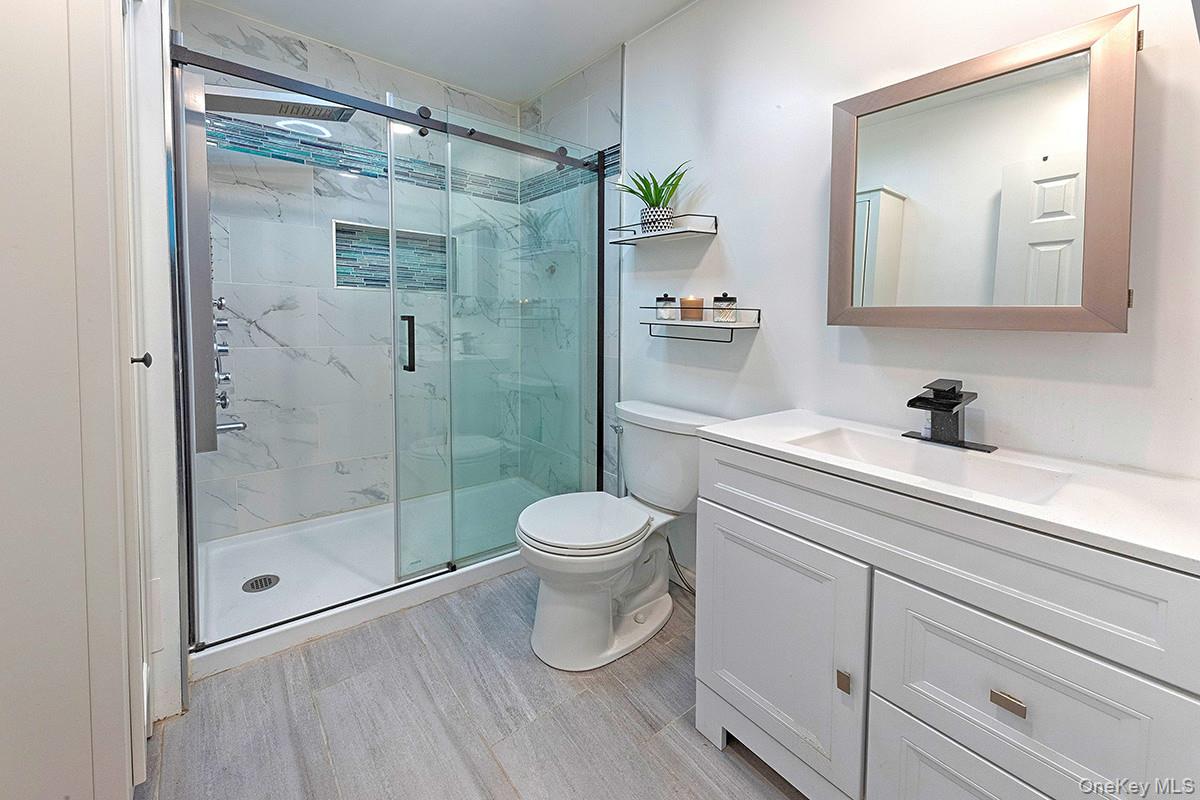 8 Van Cedar Street SE, Unit 8 photo 15