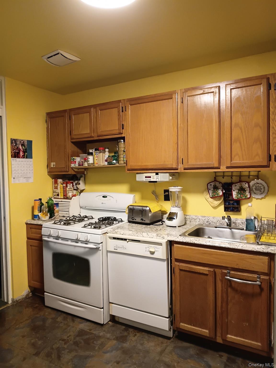 51-09 99 Street, Unit 12C photo 4