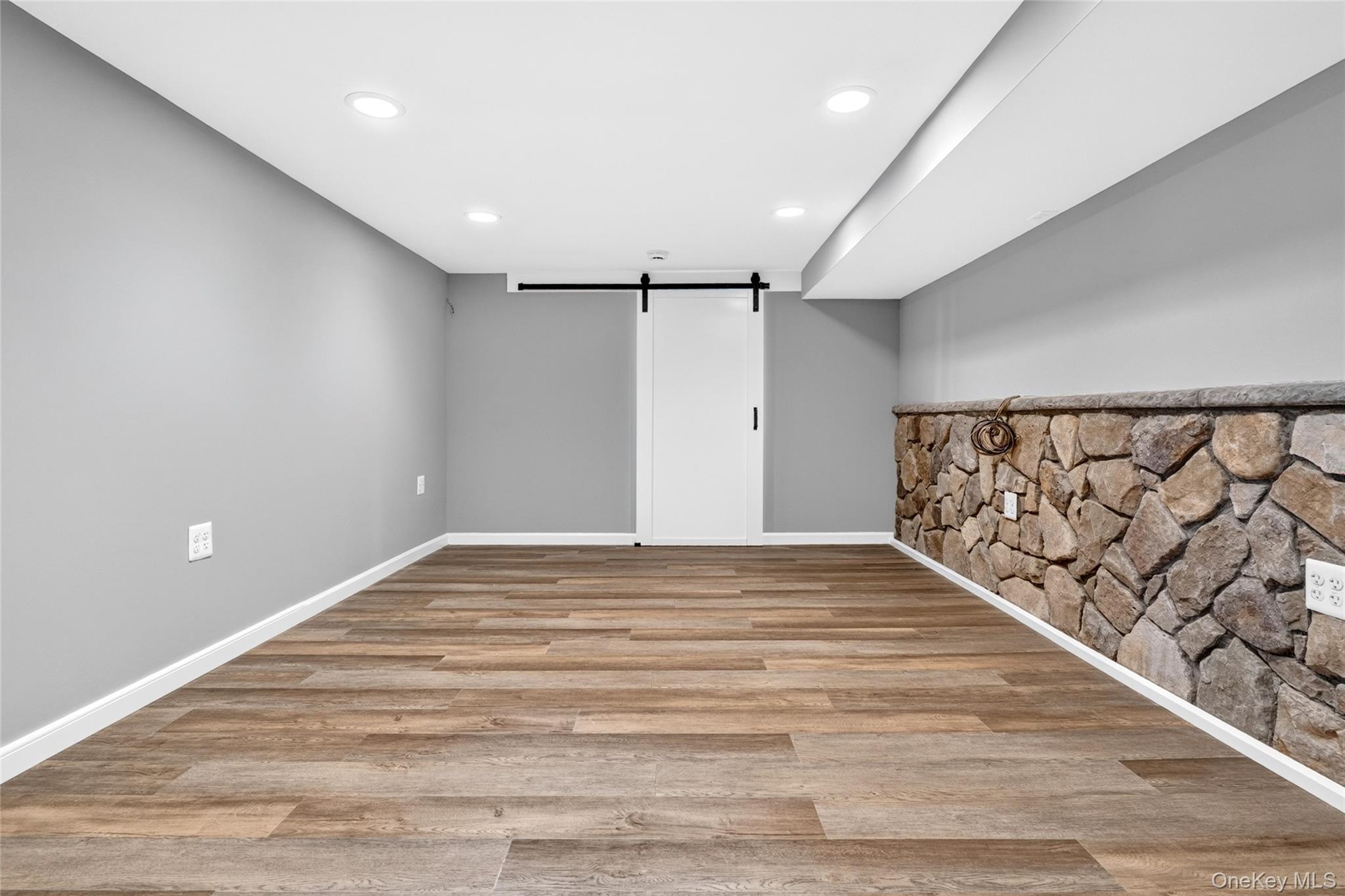 15 W Palisades Avenue – For Sale photo 36