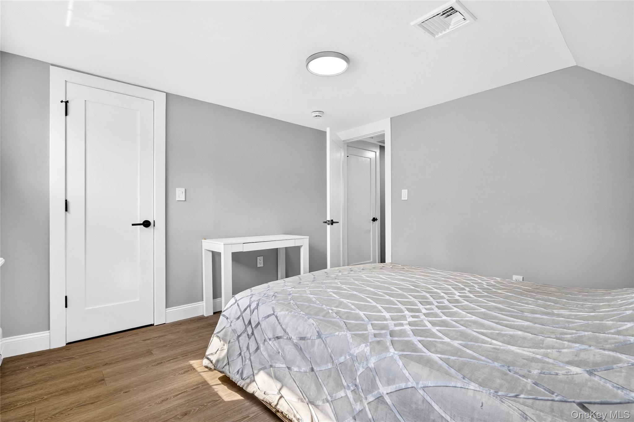 15 W Palisades Avenue – For Sale photo 31