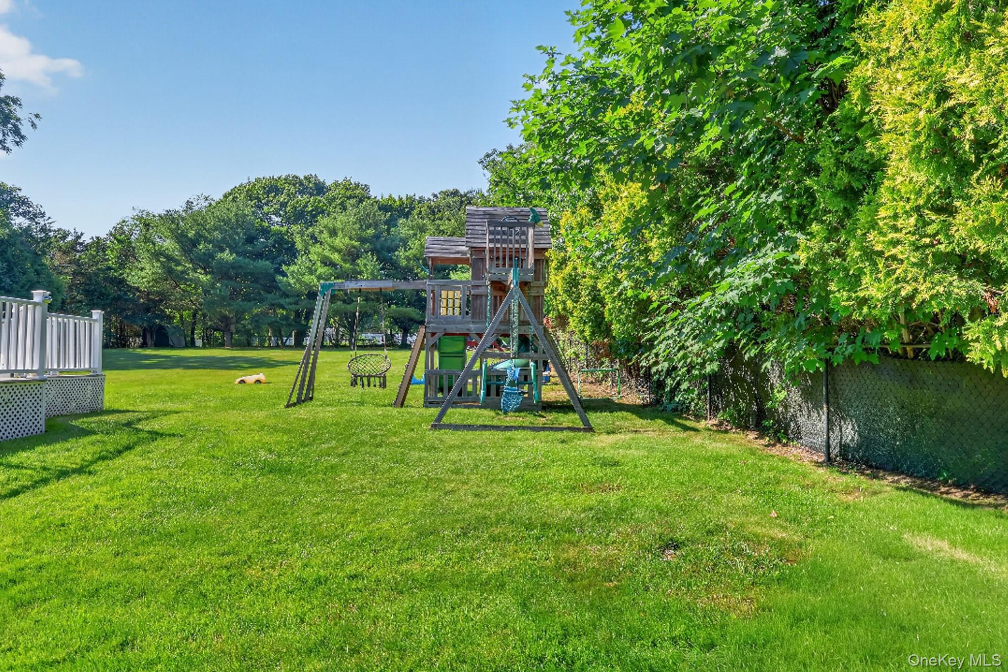 17 Woodlawn Avenue – For Sale photo 2