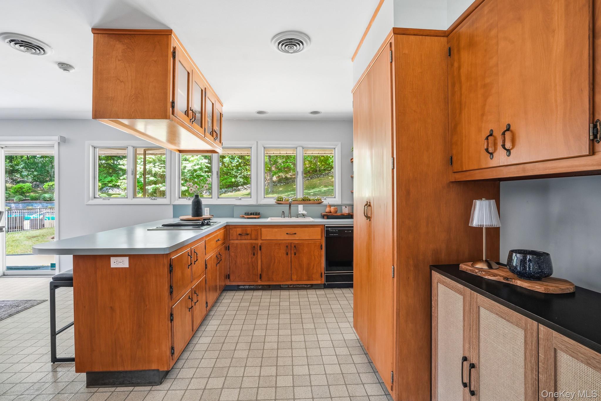 21 Vail Road – For Sale photo 10