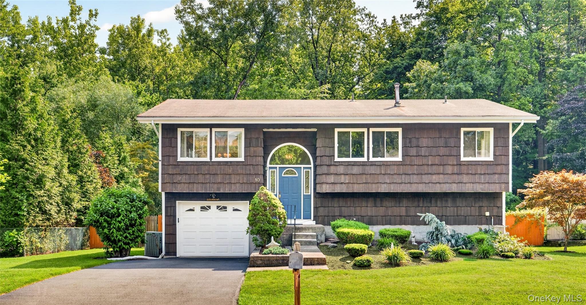 10 Lighthouse Court – For Sale