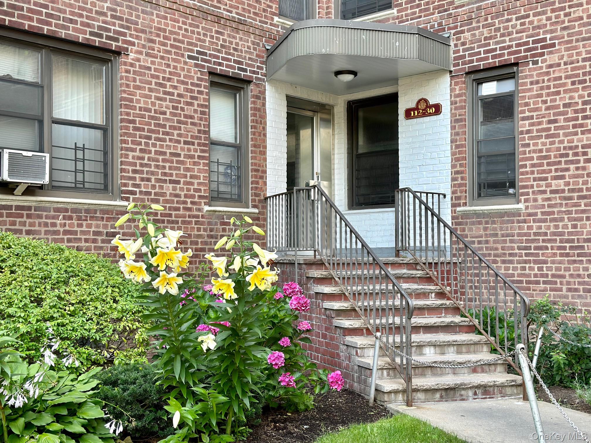 113-15 34th Avenue, Unit 1E