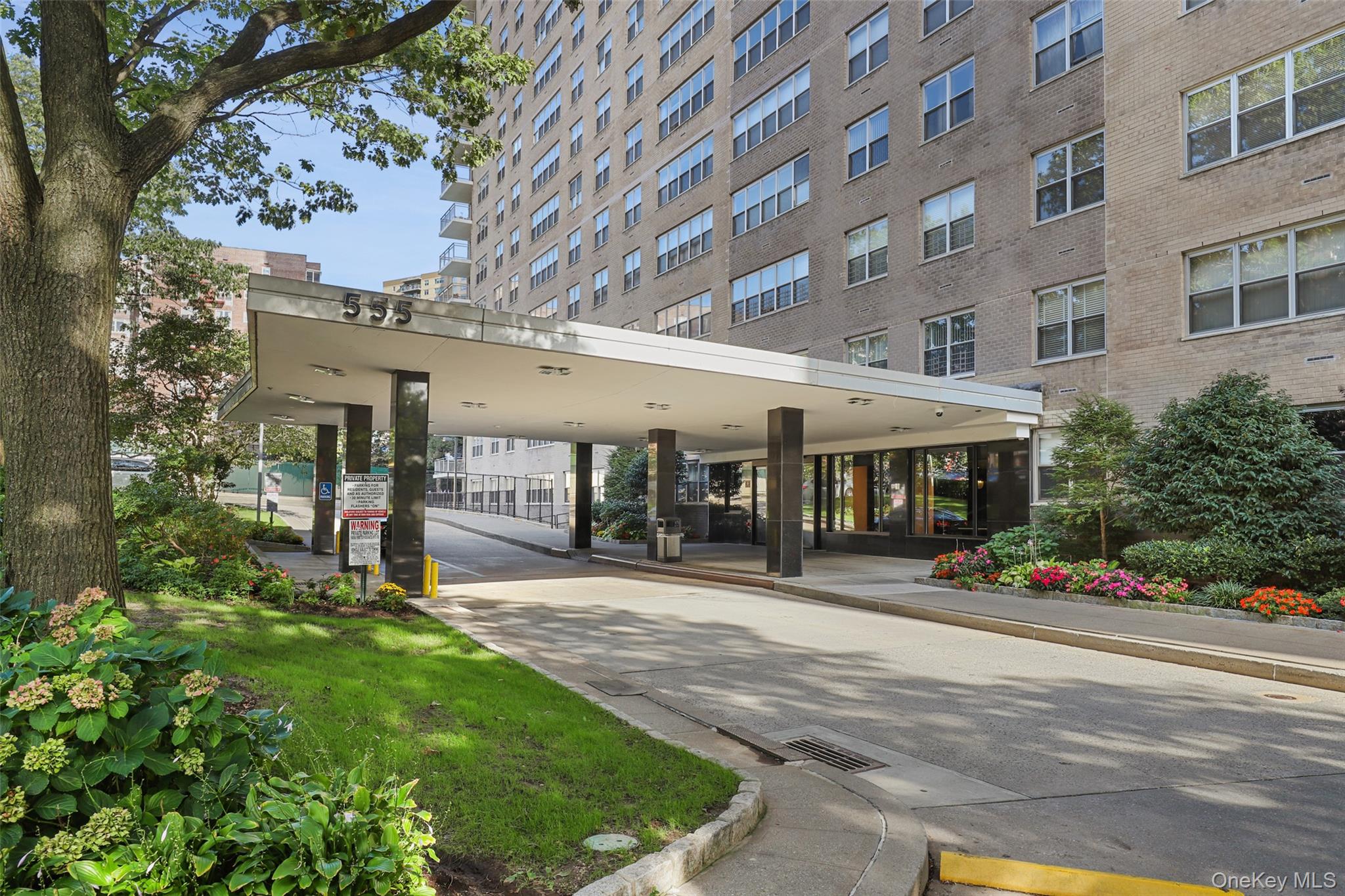555 Kappock Street, Unit 9J photo 3
