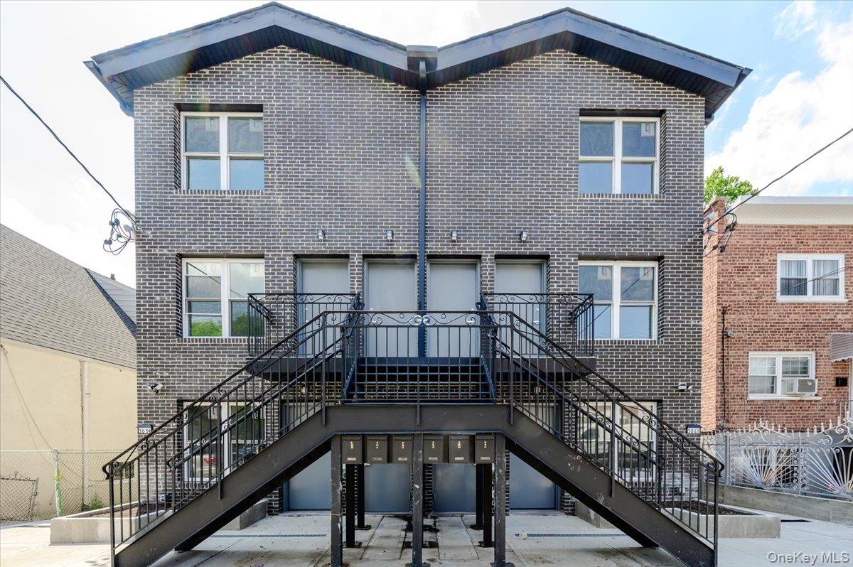 3039-3041 Young Avenue – For Sale