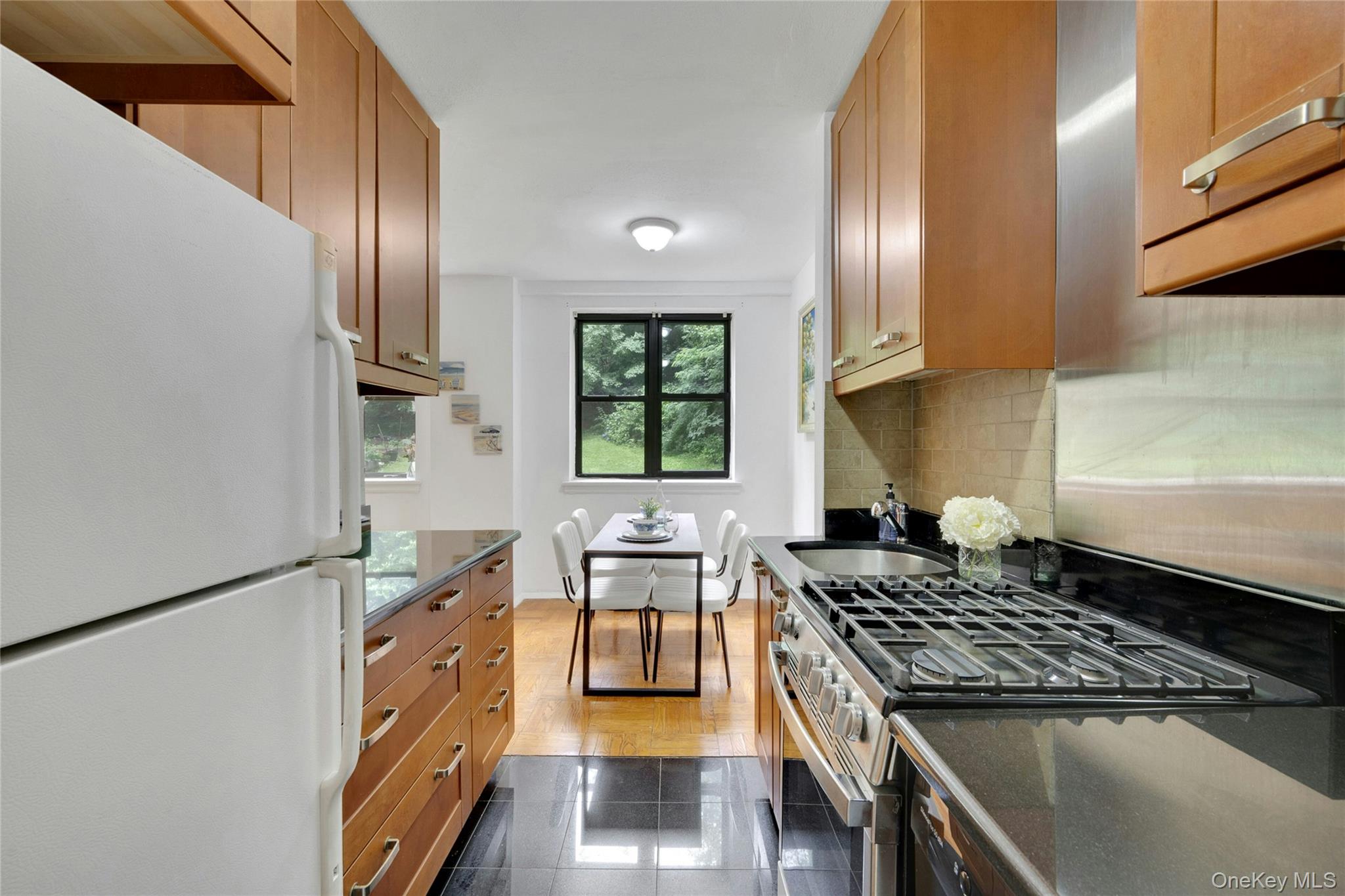 735 Kappock Street, Unit 2F photo 4