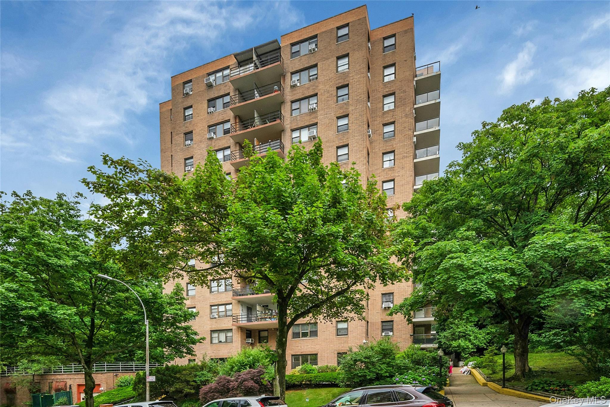 735 Kappock Street, Unit 2F photo 34
