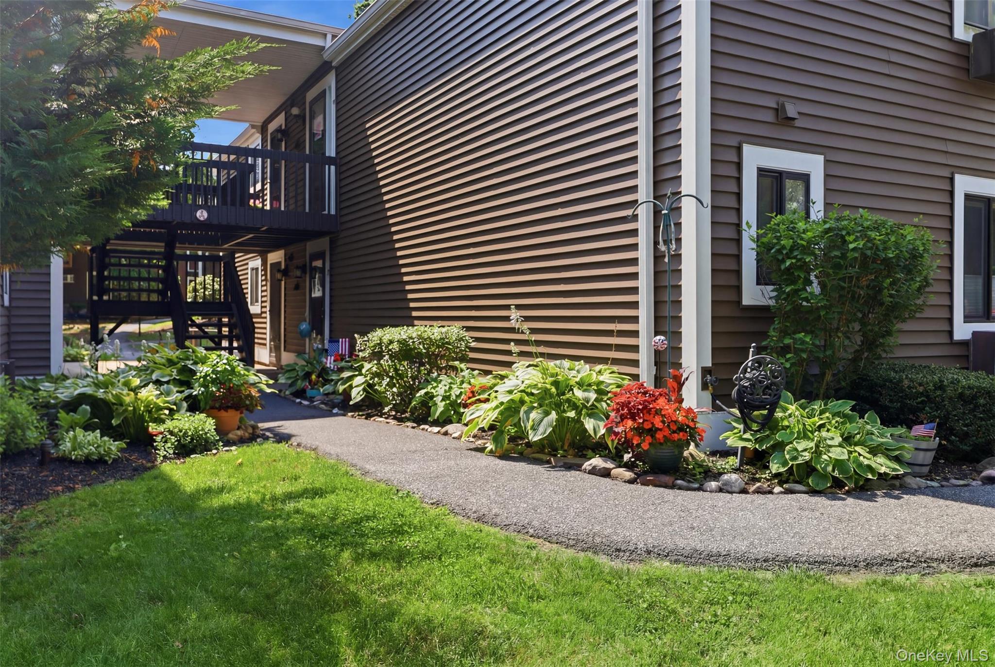 8 Heritage Drive, Unit E photo 6