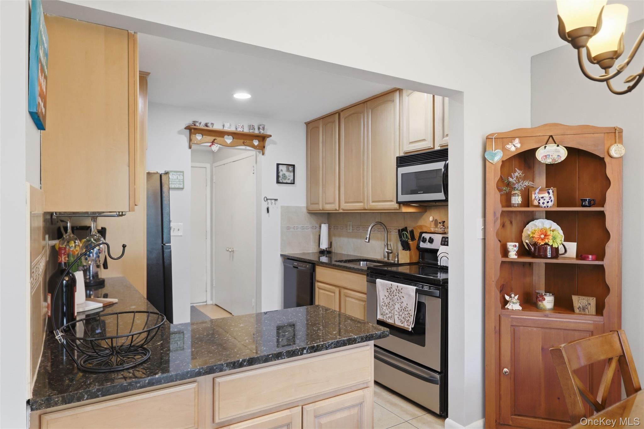 8 Heritage Drive, Unit E photo 12