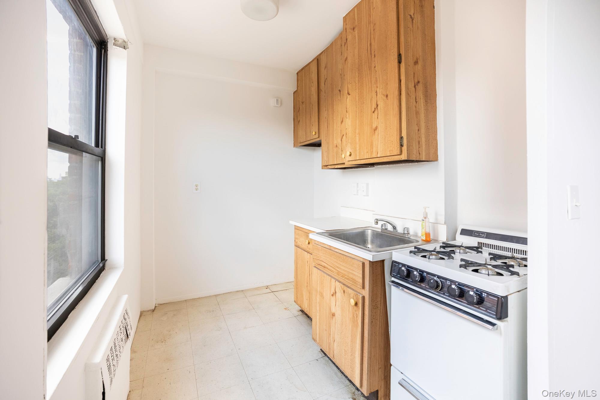 99-72 66 Road, Unit 7O photo 10