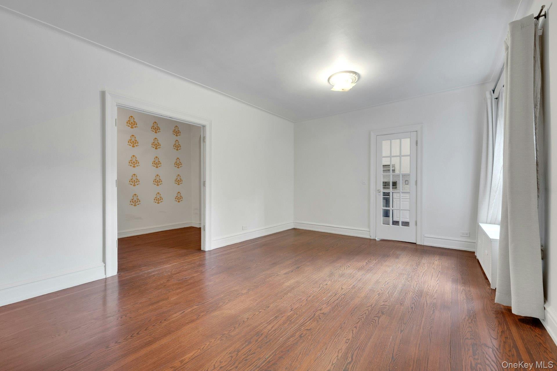 143 Garth Road, Unit 1J photo 5