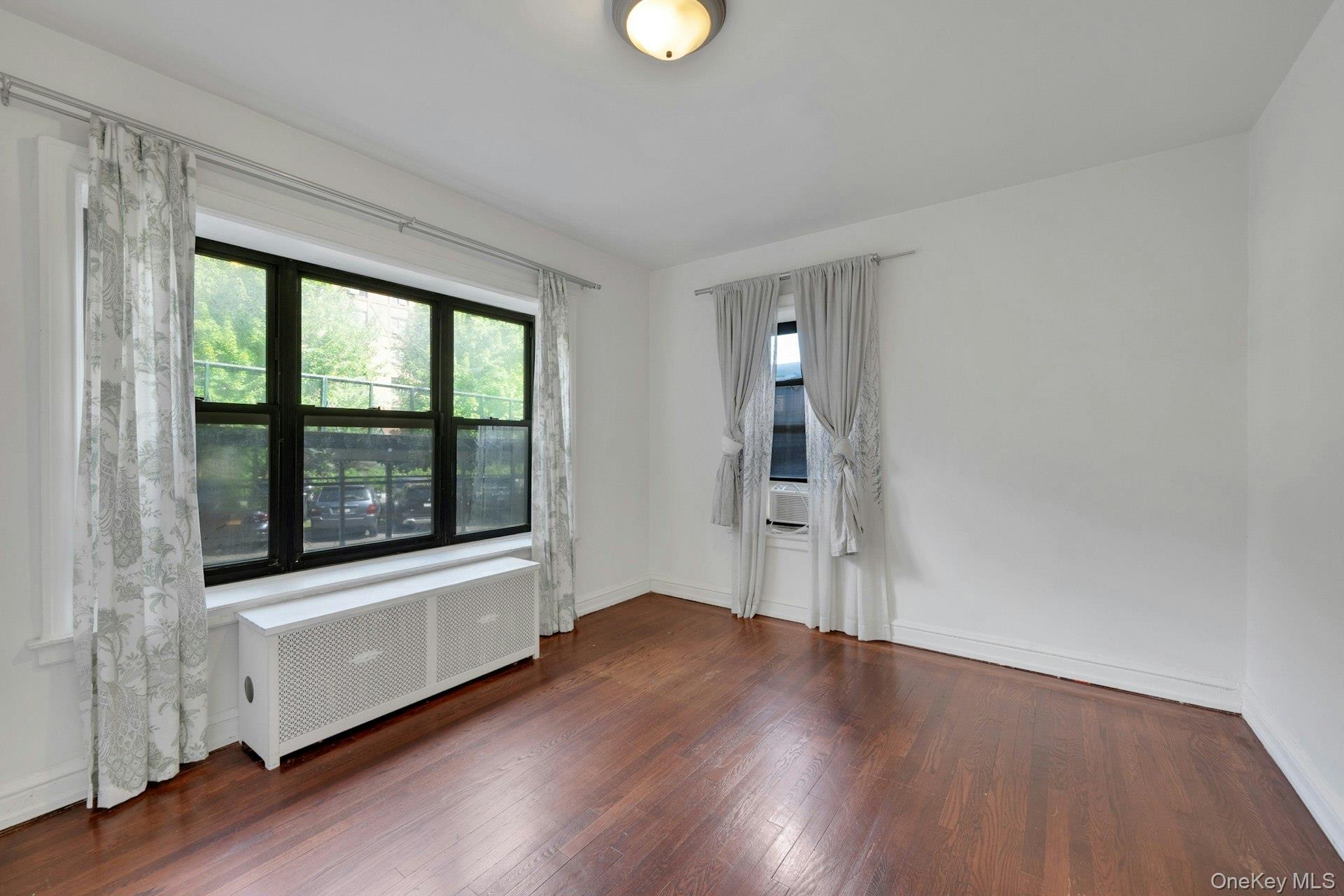 143 Garth Road, Unit 1J photo 12