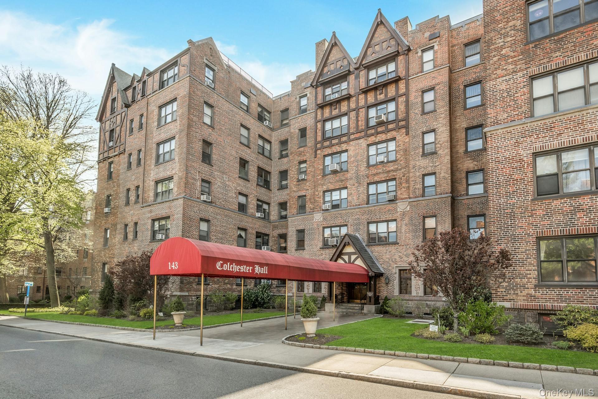 143 Garth Road, Unit 1J