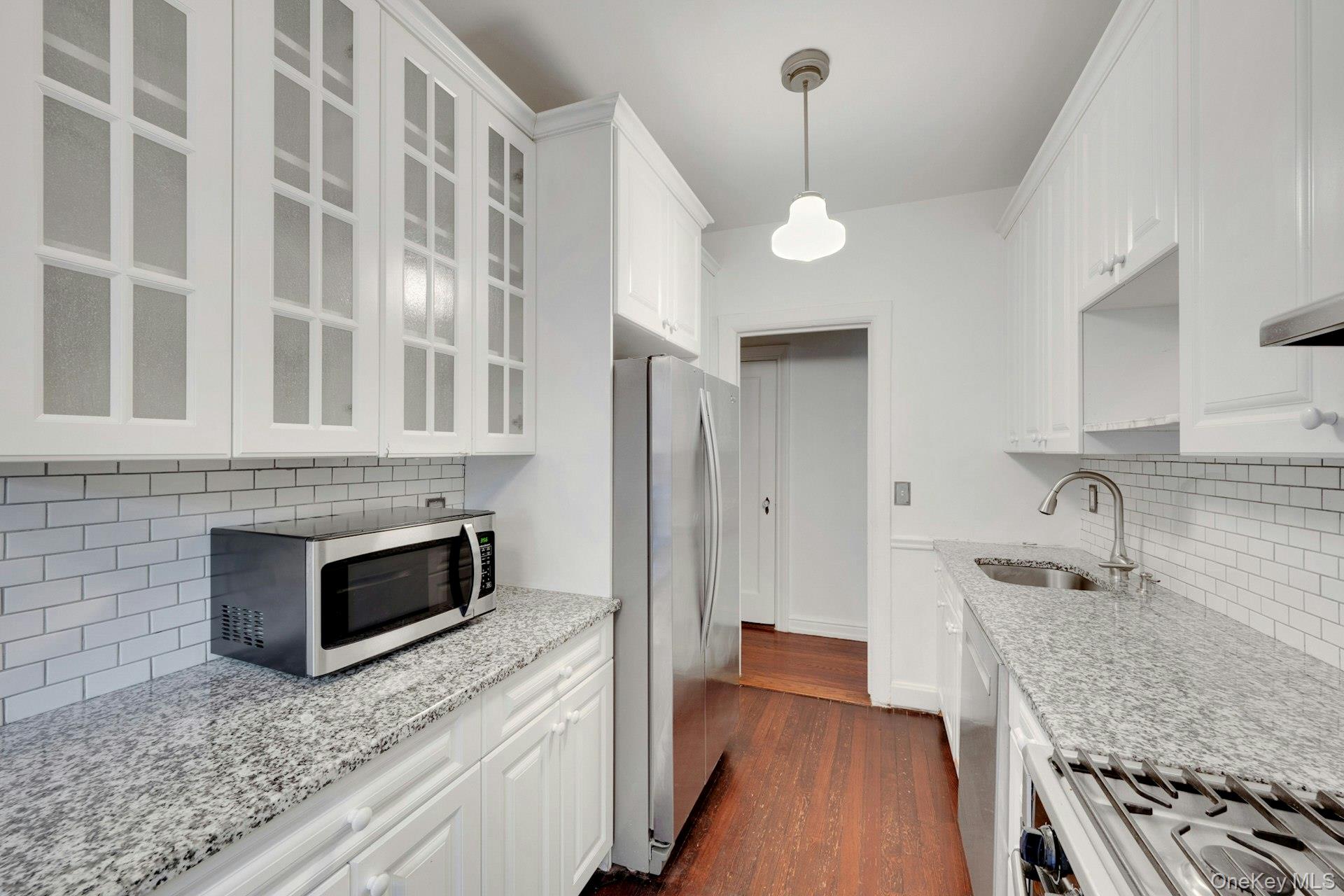 143 Garth Road, Unit 1J photo 10