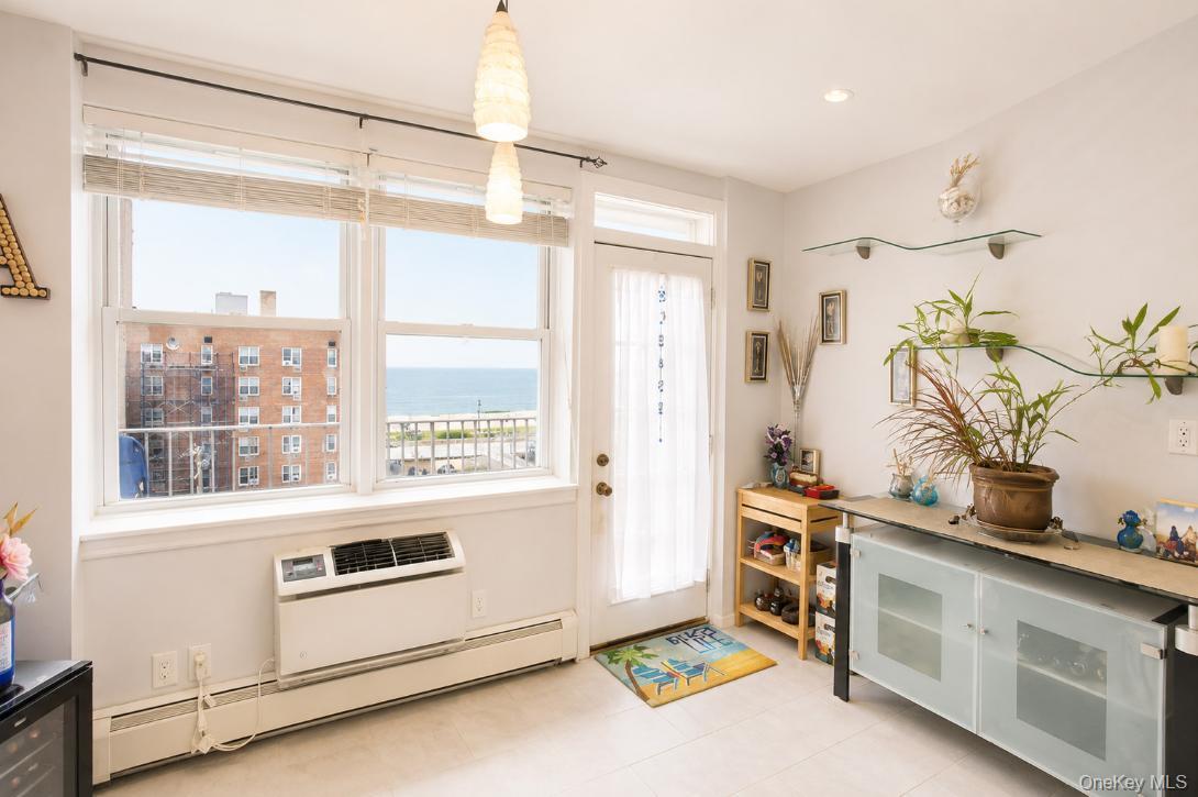 210 E Broadway, Unit 6L photo 24