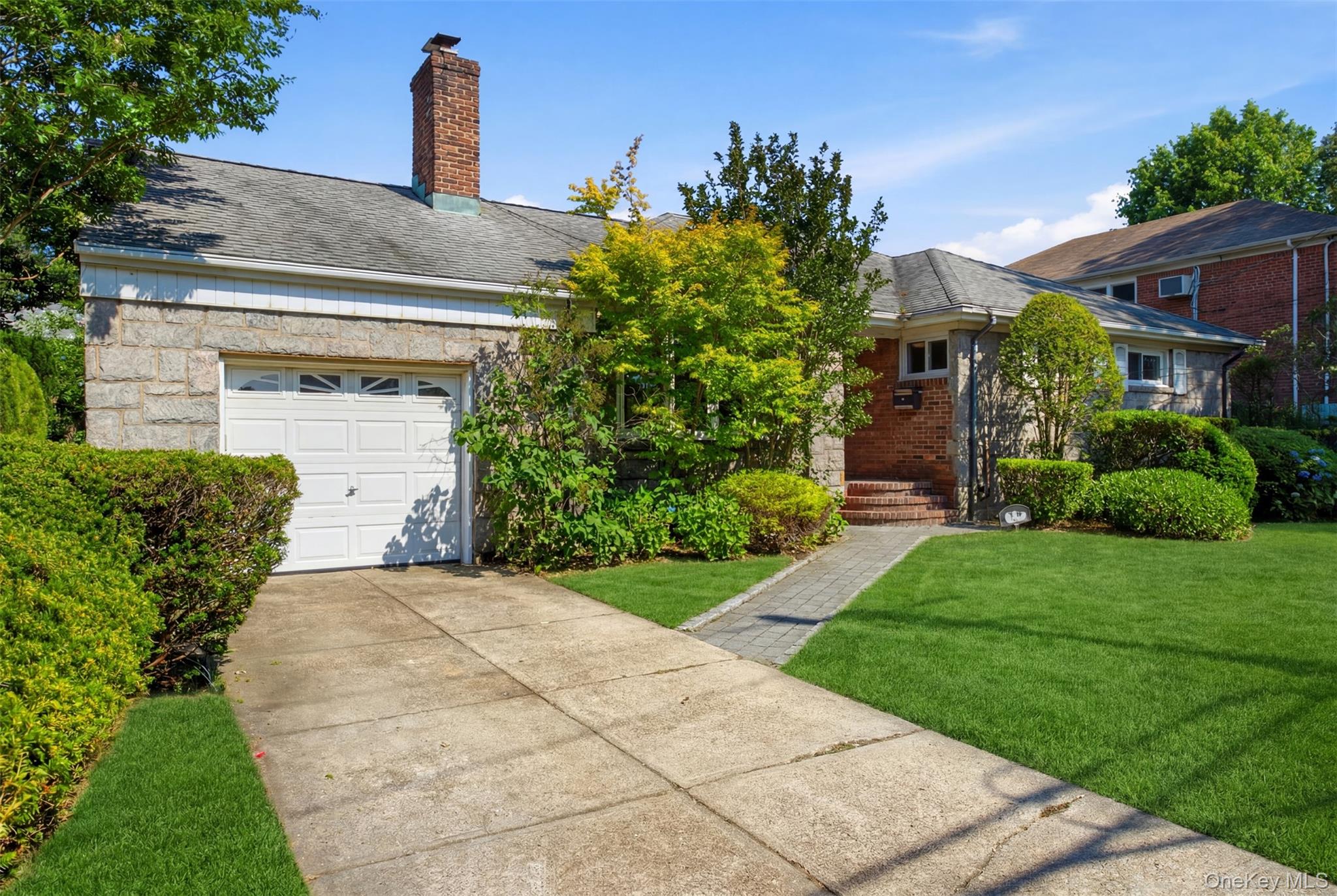 169 Landau Avenue – For Sale photo 2