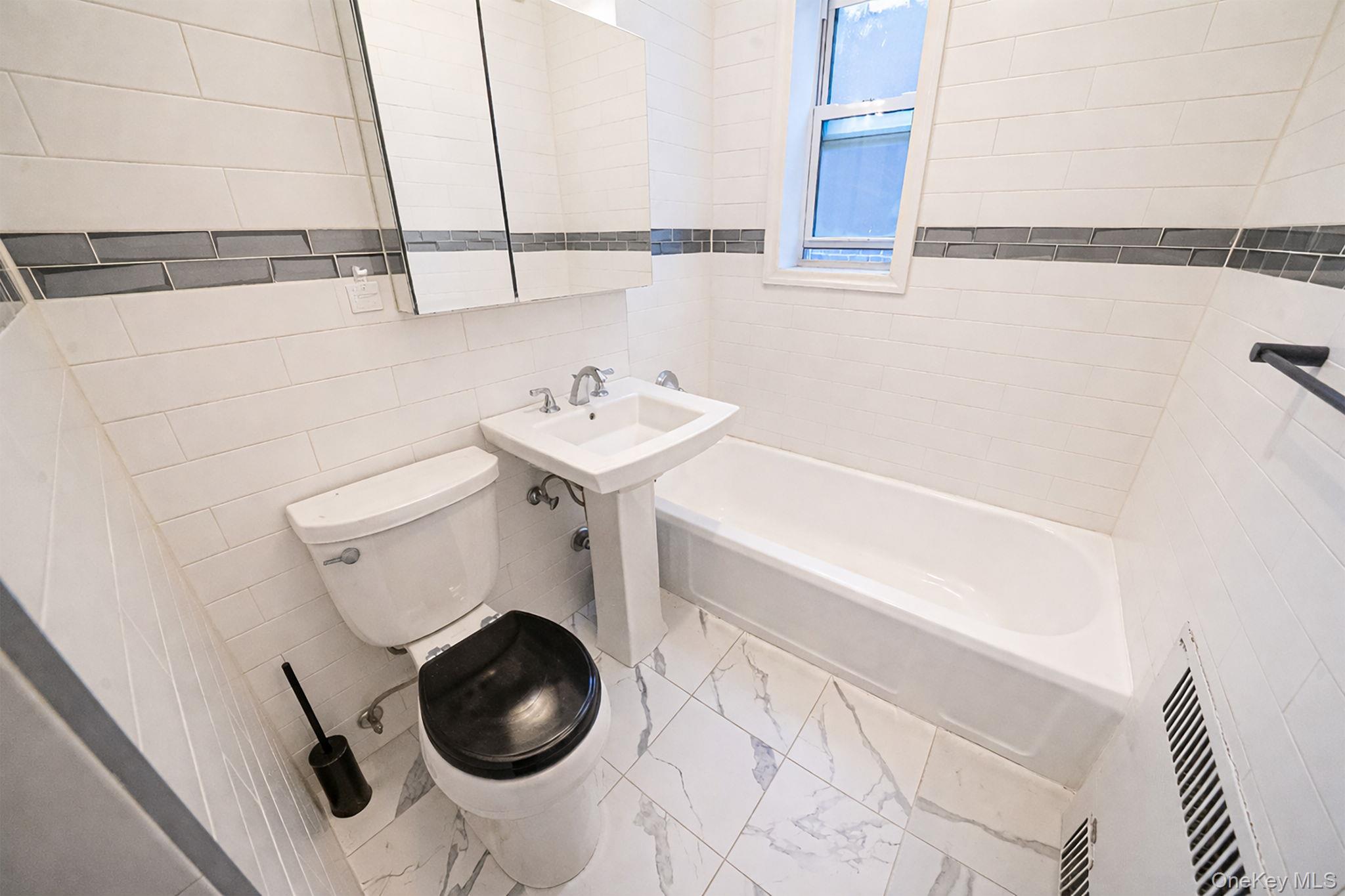7615 35th Avenue, Unit 4E photo 12