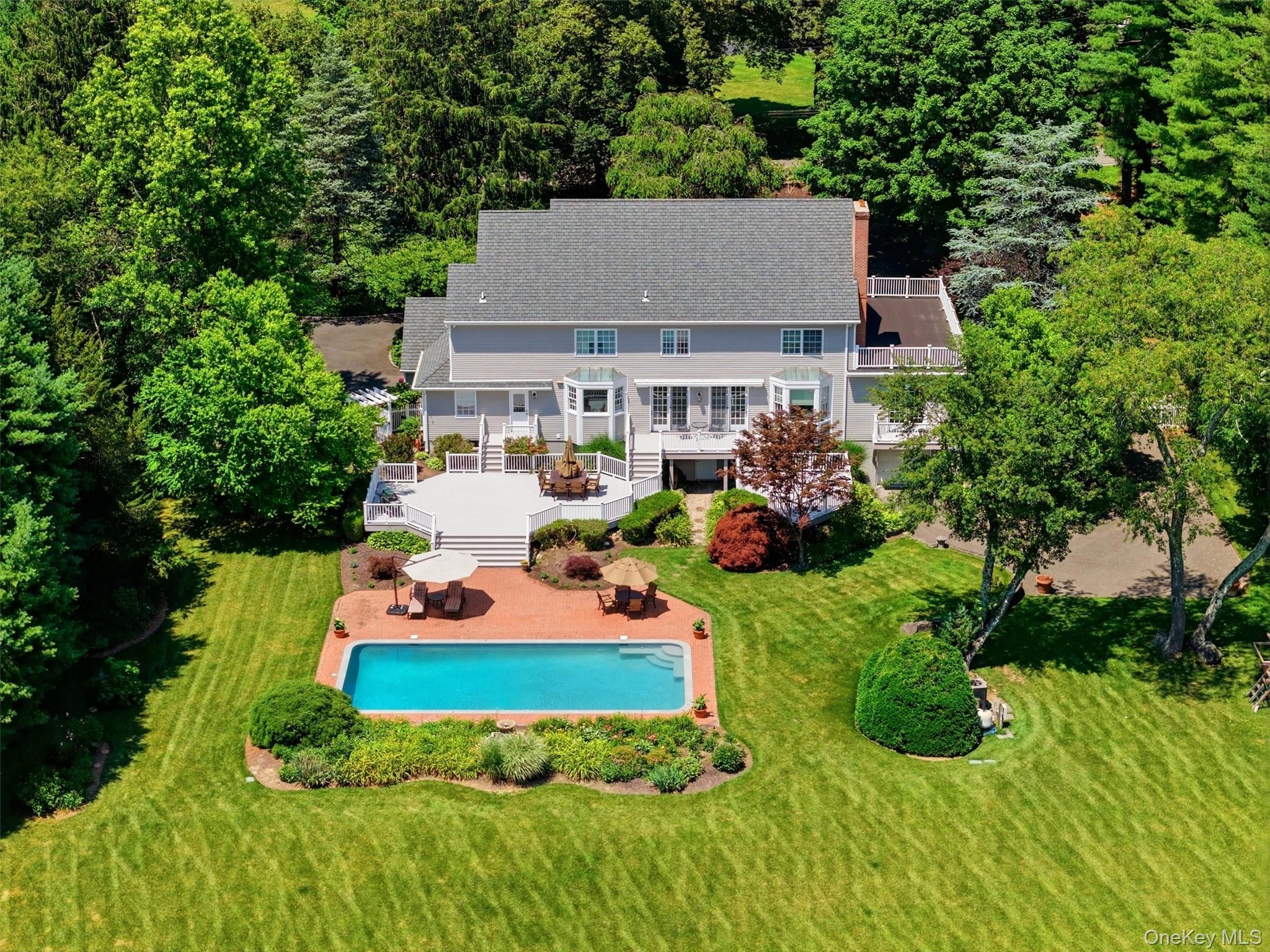 61 Linden Lane – For Sale photo 45