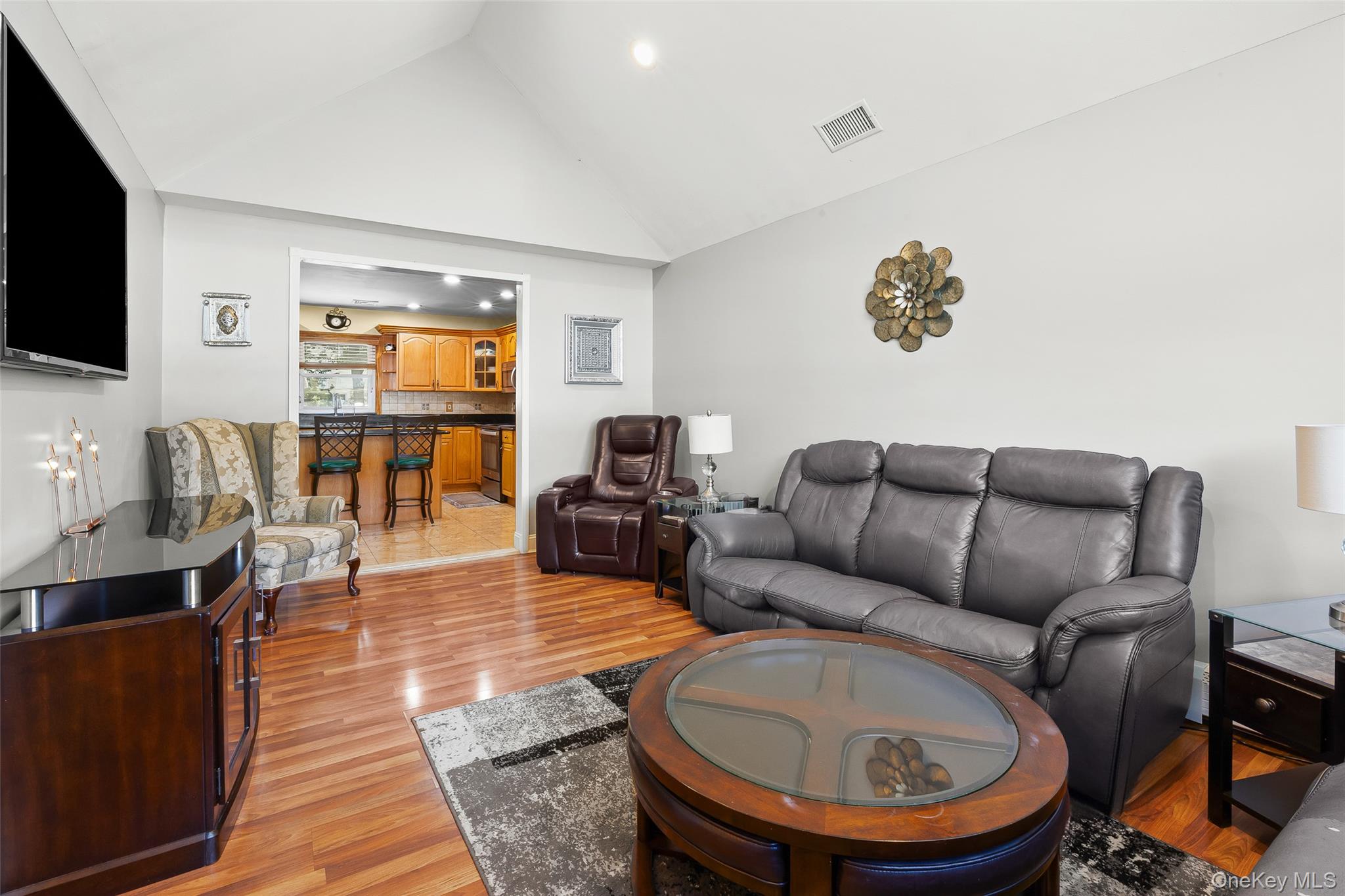 106 Chanel Drive E – For Sale photo 11