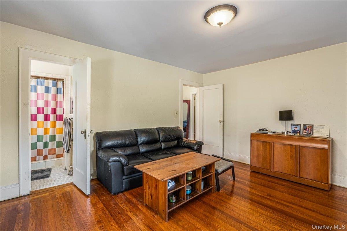 32 – 07 148 Street – For Sale photo 8