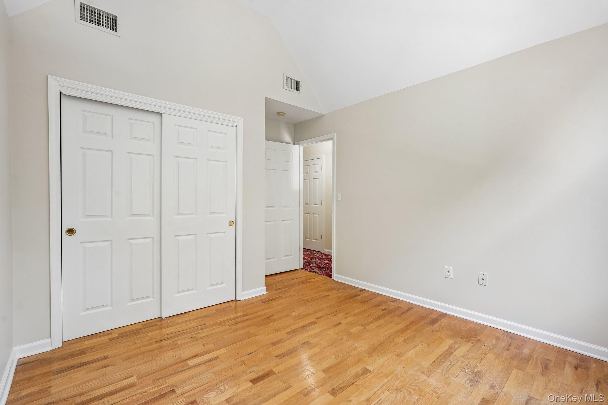 212 Arlington Court – For Sale photo 26