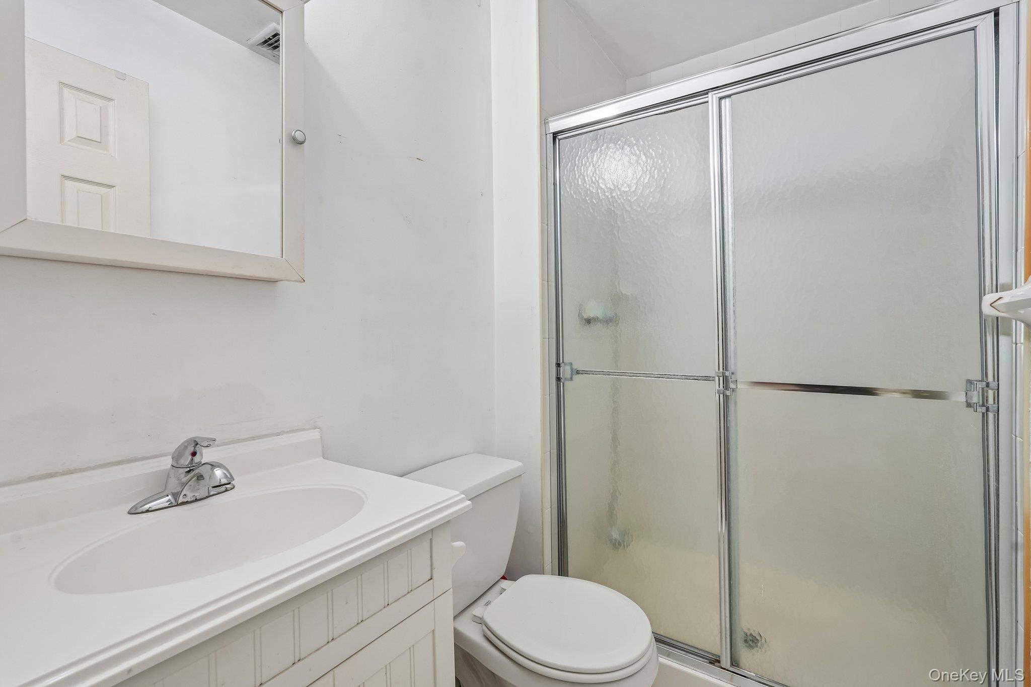 212 Arlington Court – For Sale photo 24