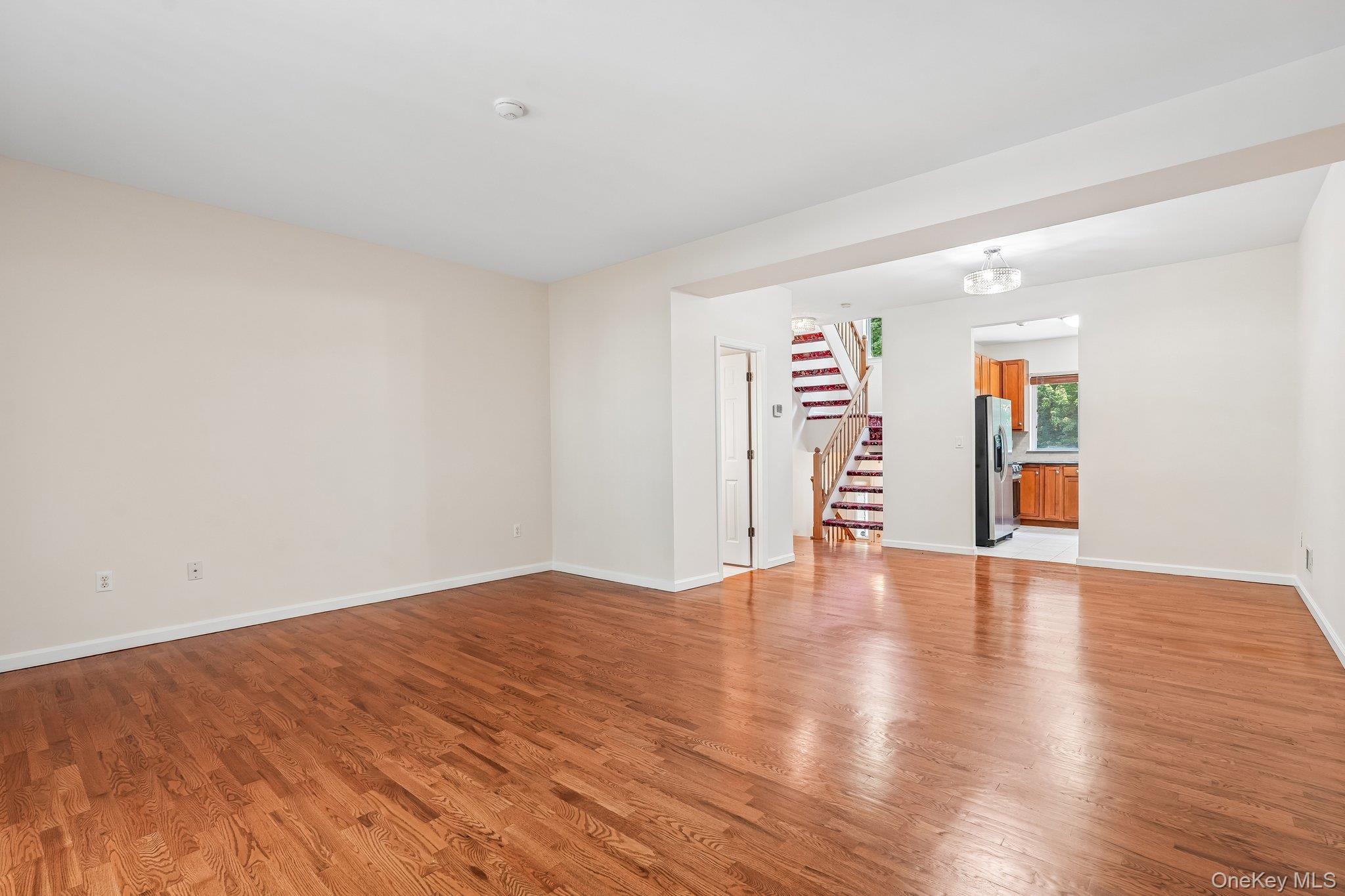 212 Arlington Court – For Sale photo 9