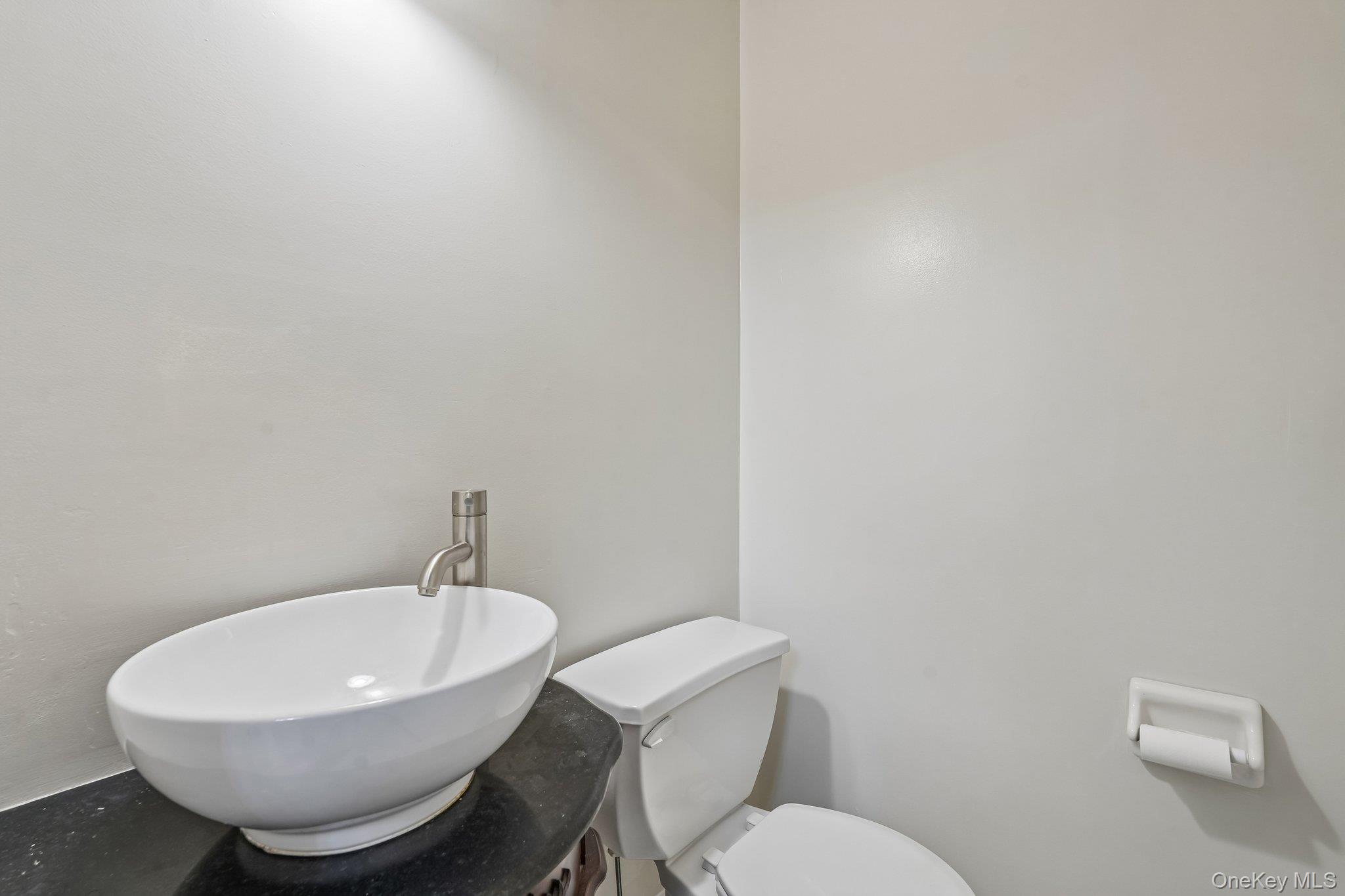 212 Arlington Court – For Sale photo 18