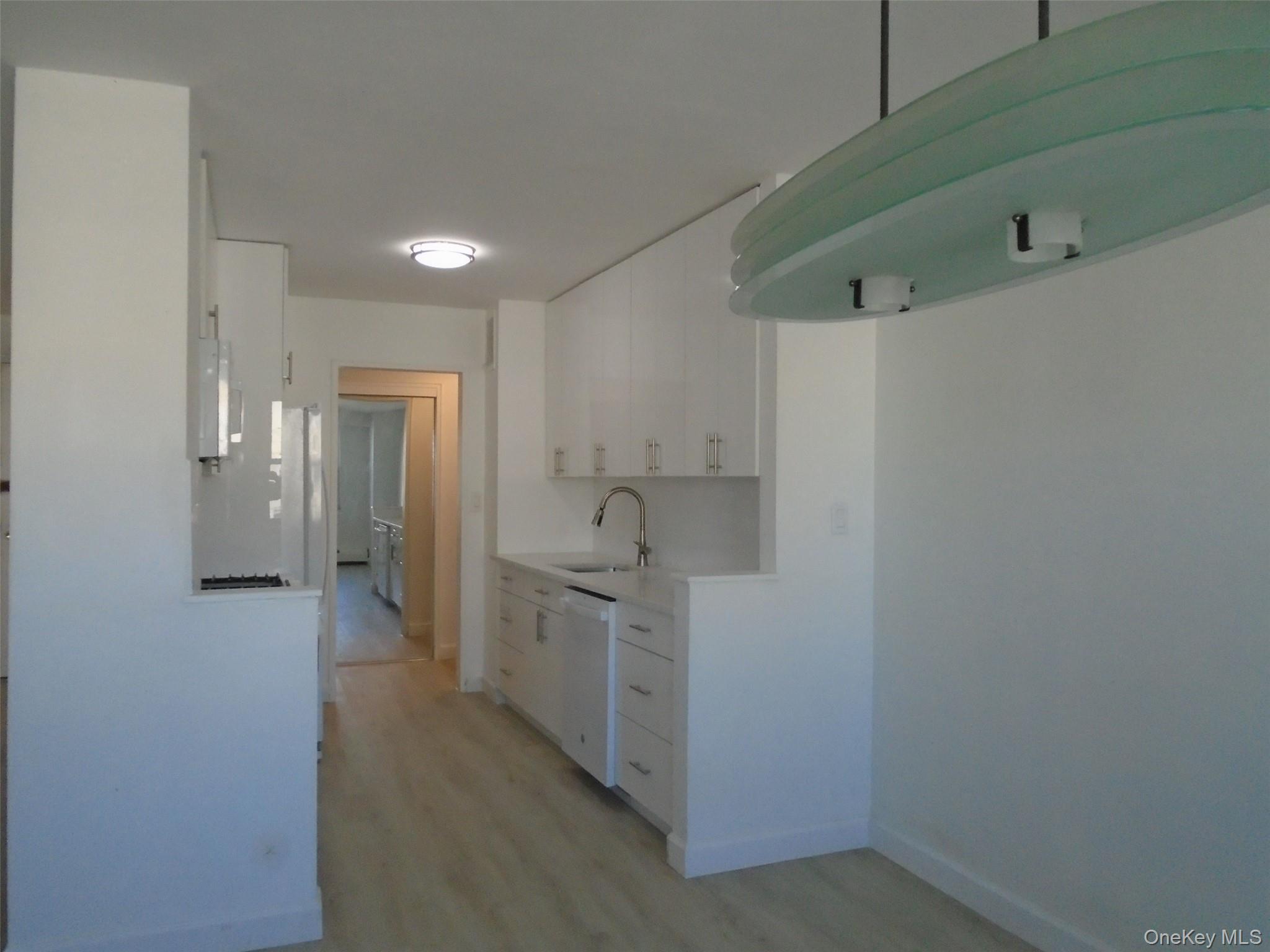 430 Shore Road, Unit 8G photo 5