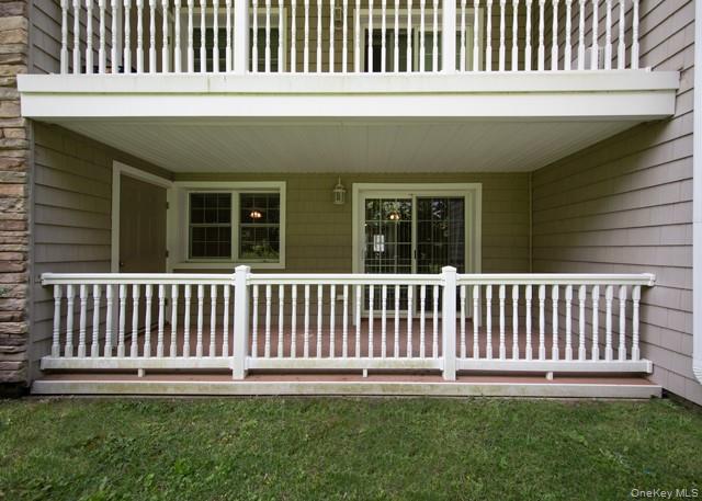 215 Tudor Lane, Unit 215 photo 9