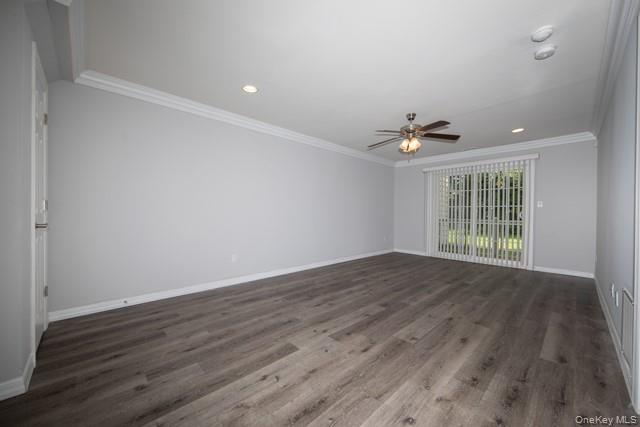 215 Tudor Lane, Unit 215 photo 5