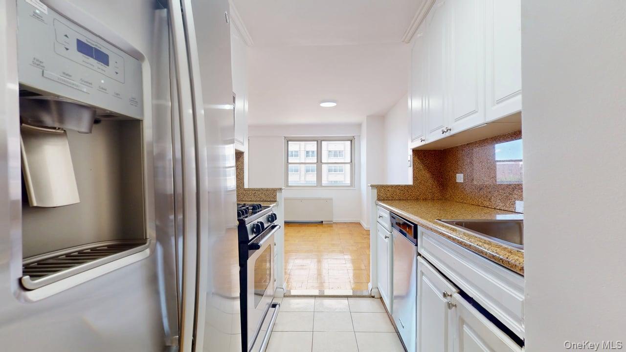 102-30 66th Road, Unit 10E photo 18