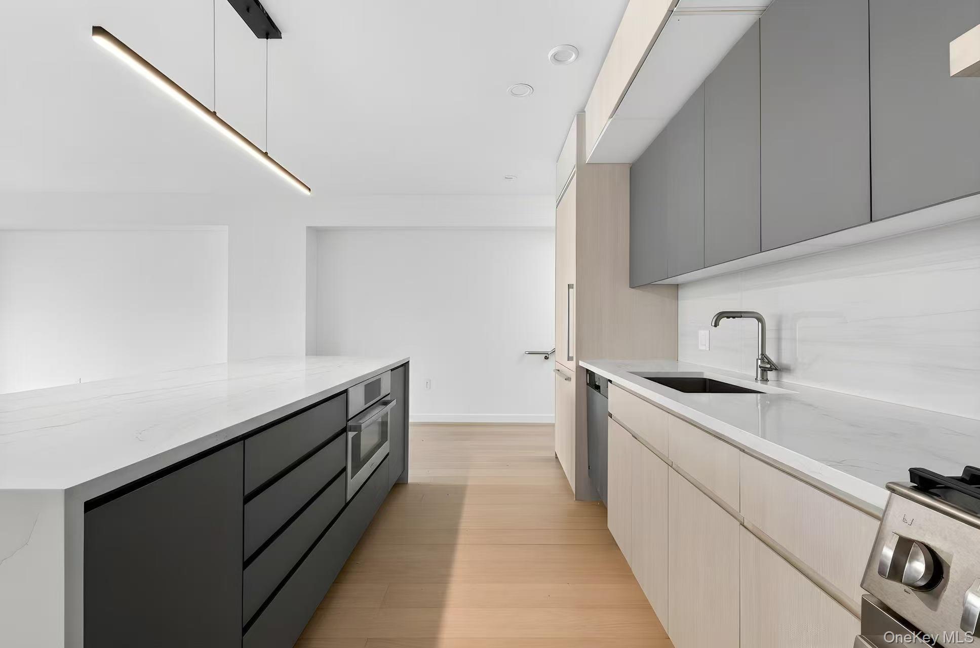 33-71 Prince Street, Unit 6H photo 4