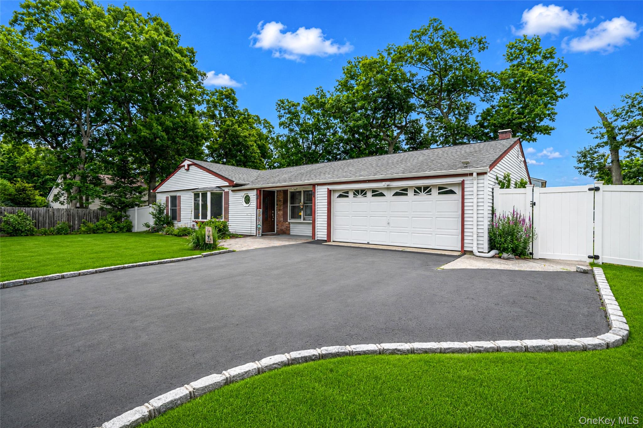 10 Saddle Hill Road – For Sale photo 2