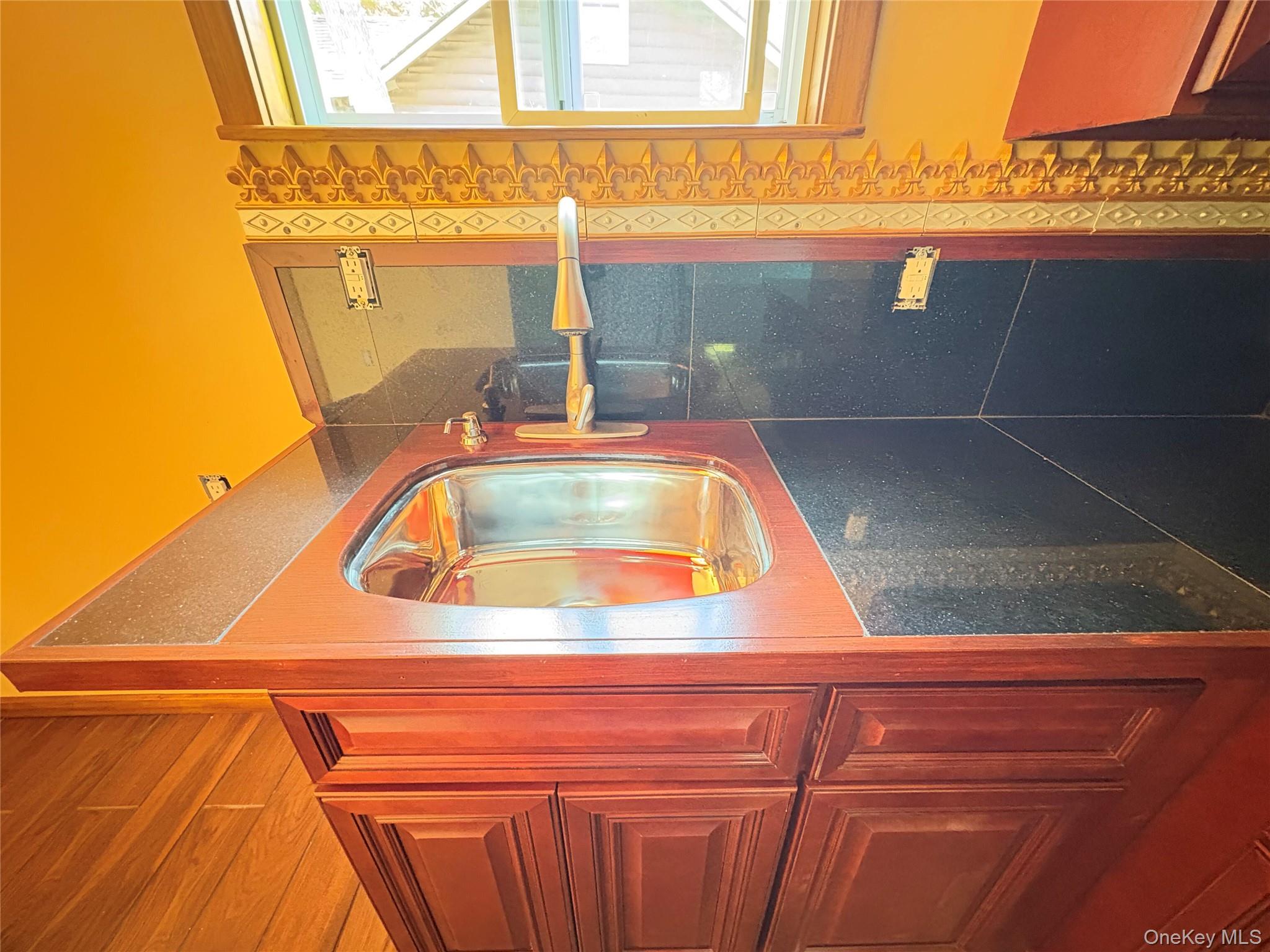 15 W Delaware Place – For Sale photo 14