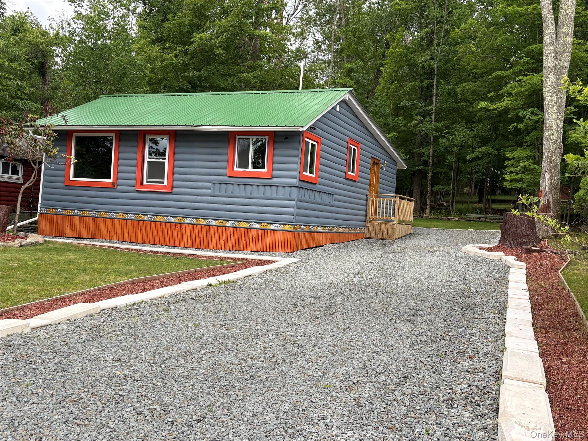 15 W Delaware Place – For Sale photo 2
