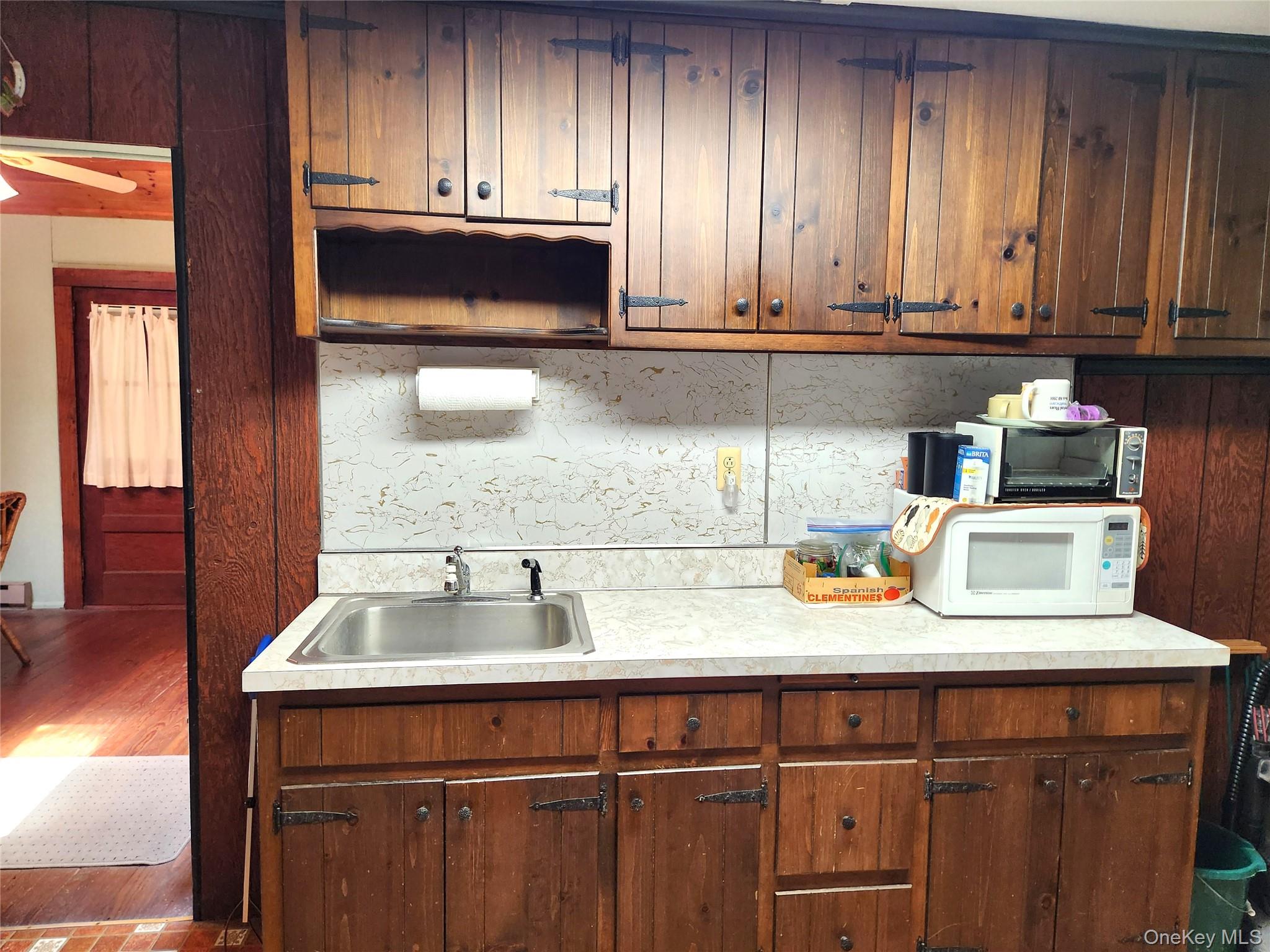 24 Eldridge Street S – For Sale photo 17