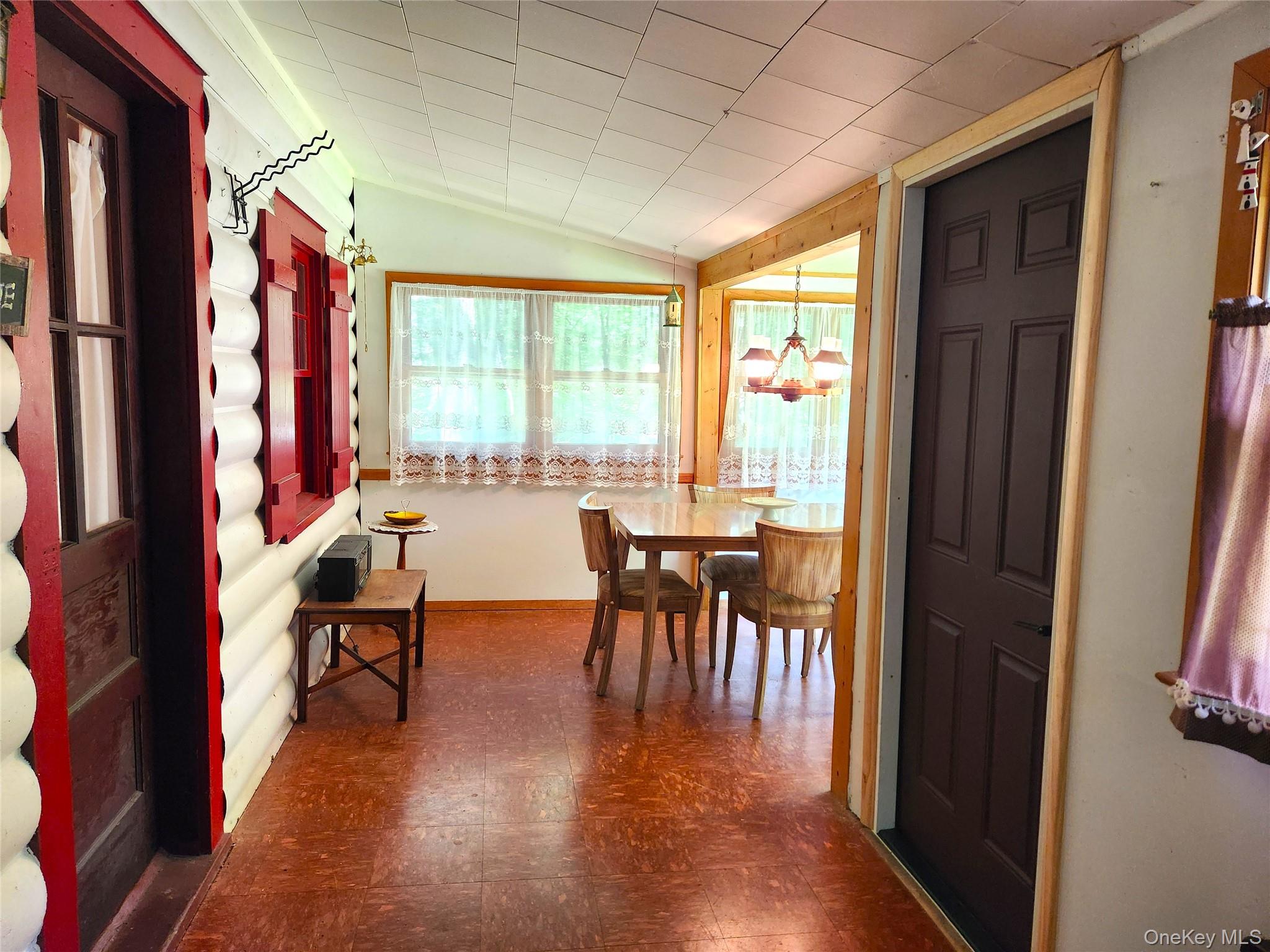 24 Eldridge Street S – For Sale photo 8