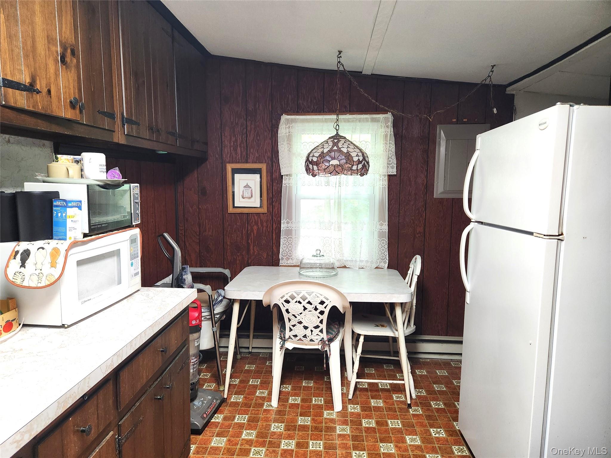 24 Eldridge Street S – For Sale photo 15
