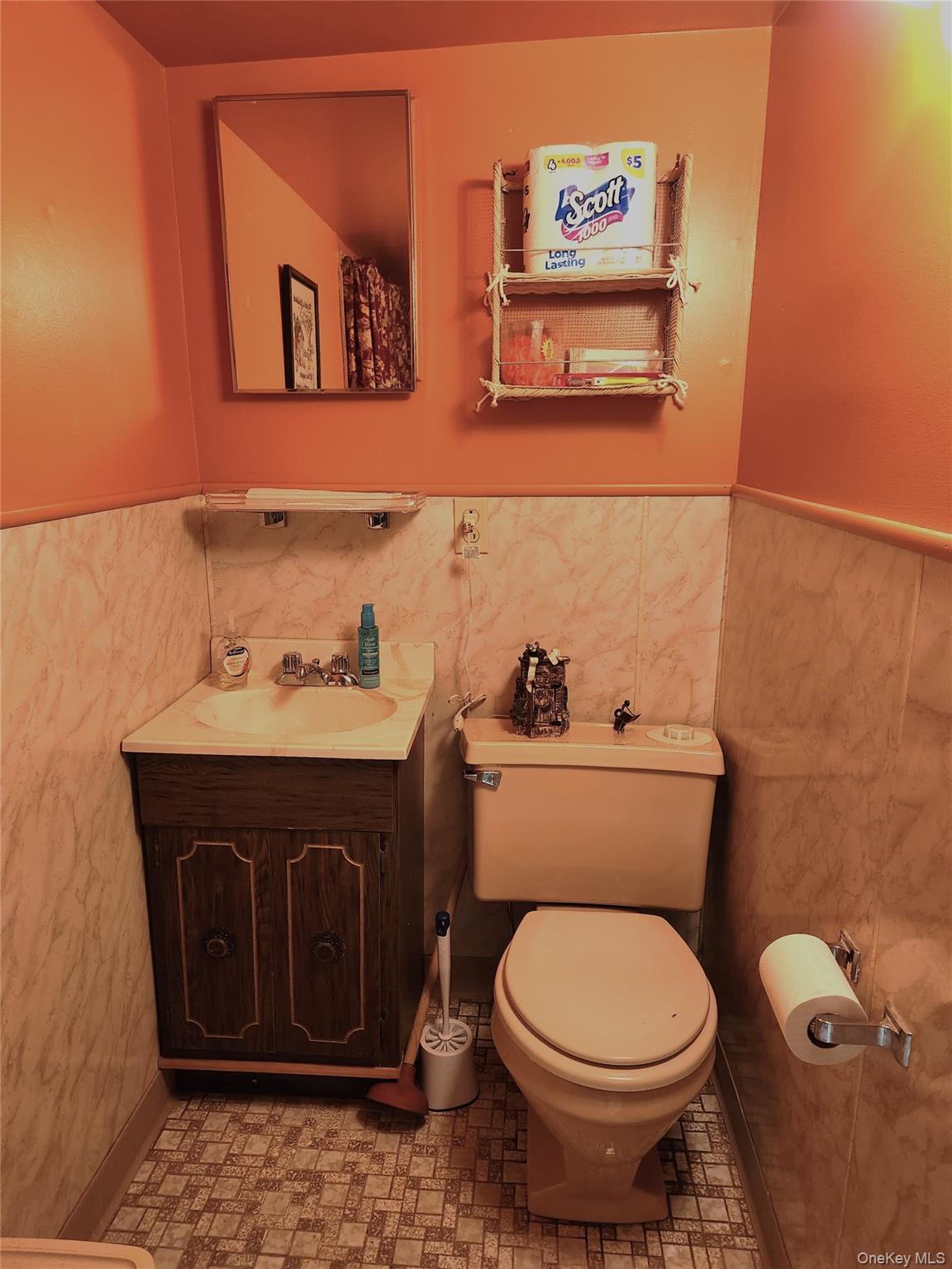 24 Eldridge Street S – For Sale photo 18