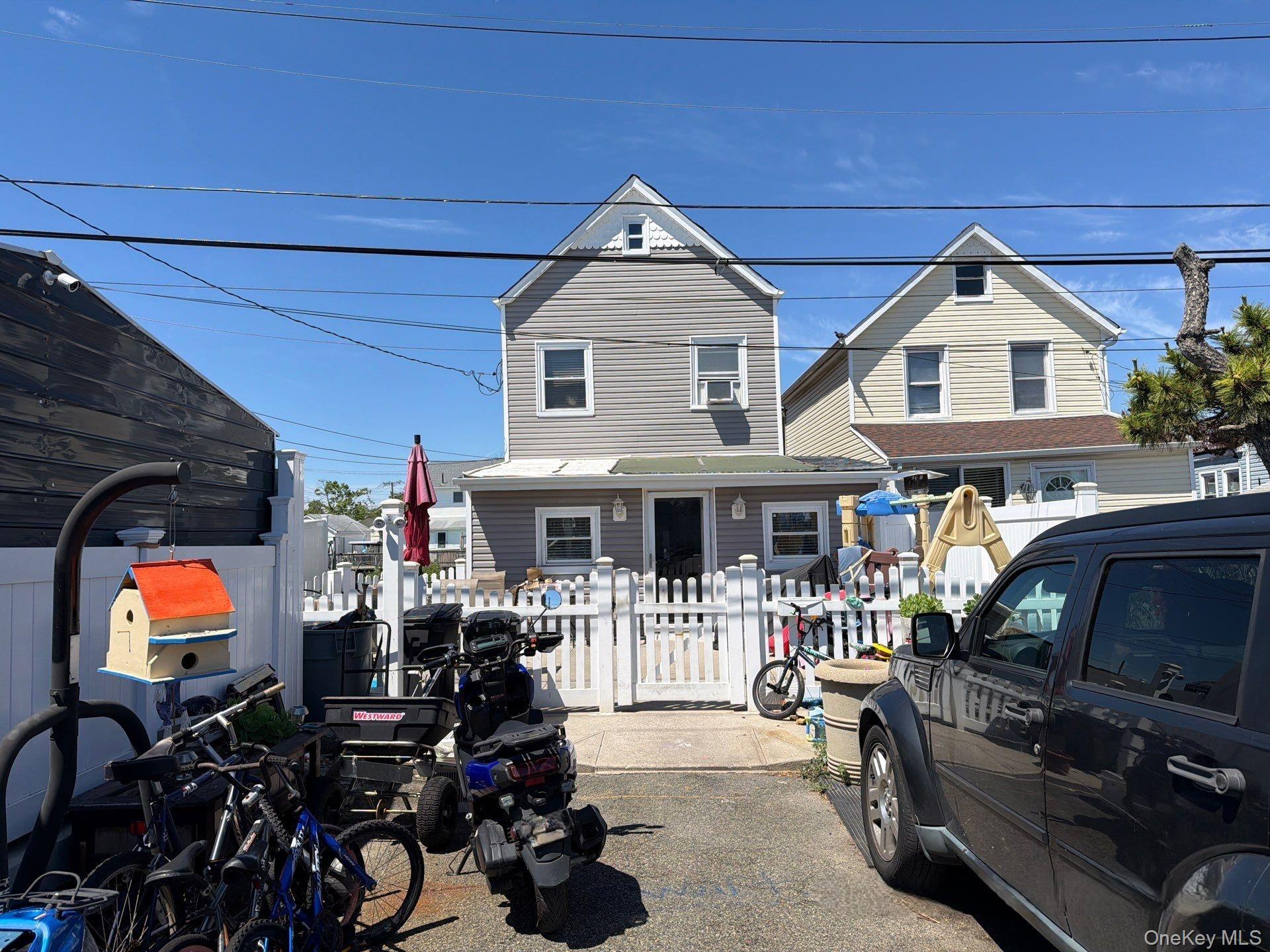 4 Bayview Avenue – For Sale