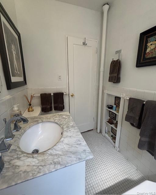 290 Collins Avenue, Unit 8E photo 16