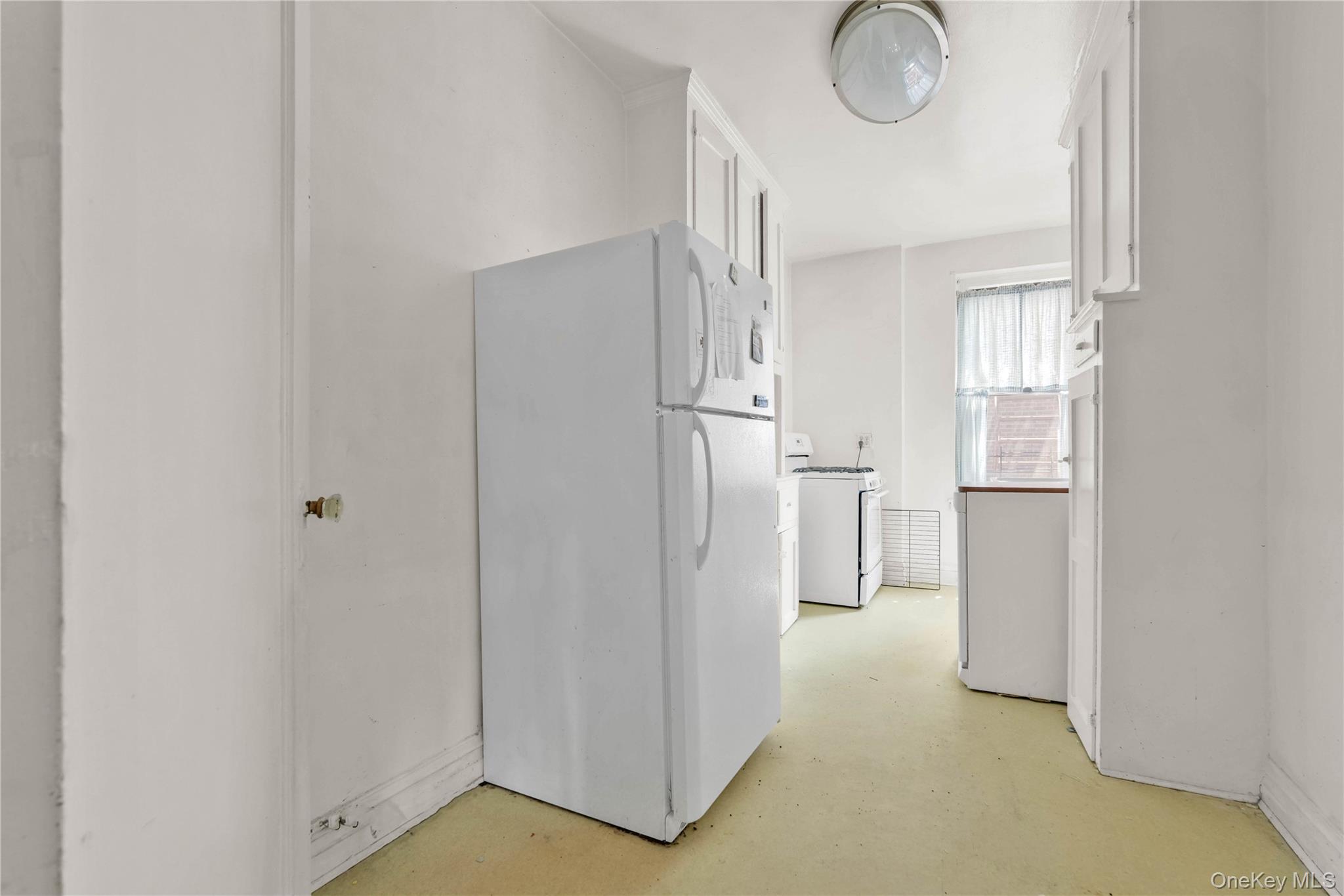 109-14 Ascan Avenue, Unit 5A photo 14